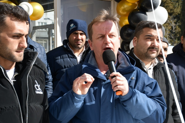 Focus Projeksiyon Dualarla Açıldı.