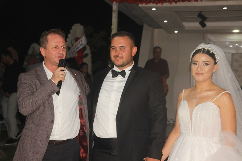 Gamze& Mehmet Aksekili Çiftine Mutluluklar Dileriz